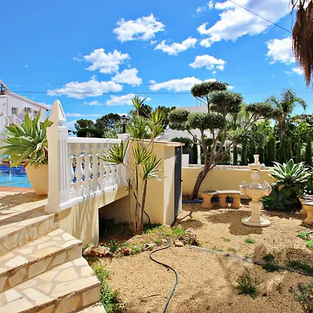 Carmen - Charming With Private Pool In